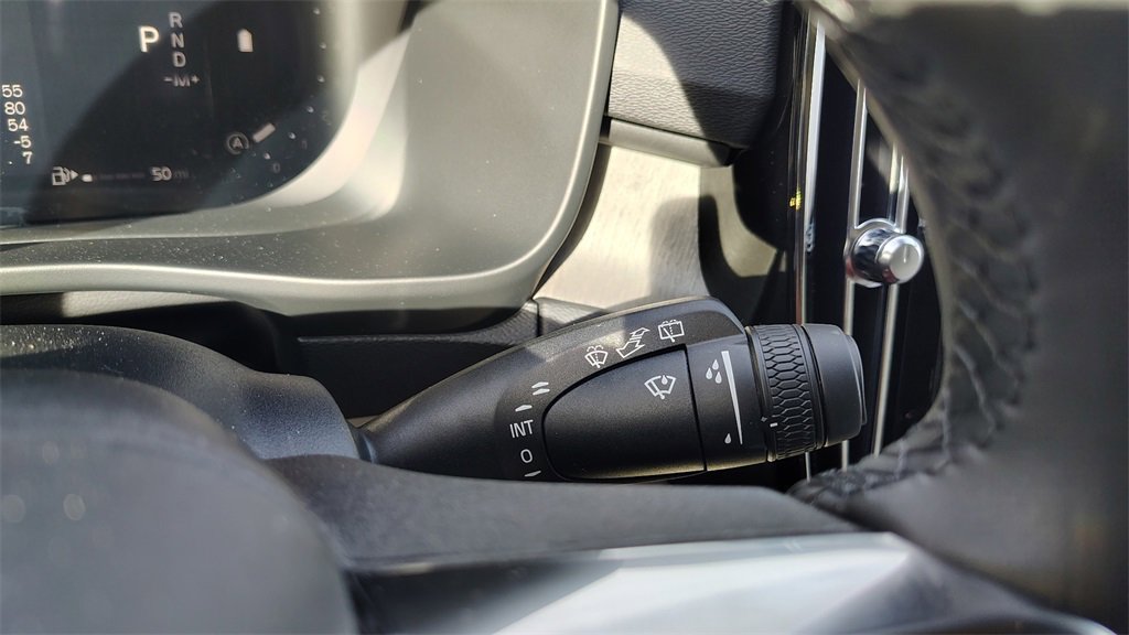 New 2026 Volvo XC40 B5 Plus w/ Protection Package Premier image 17