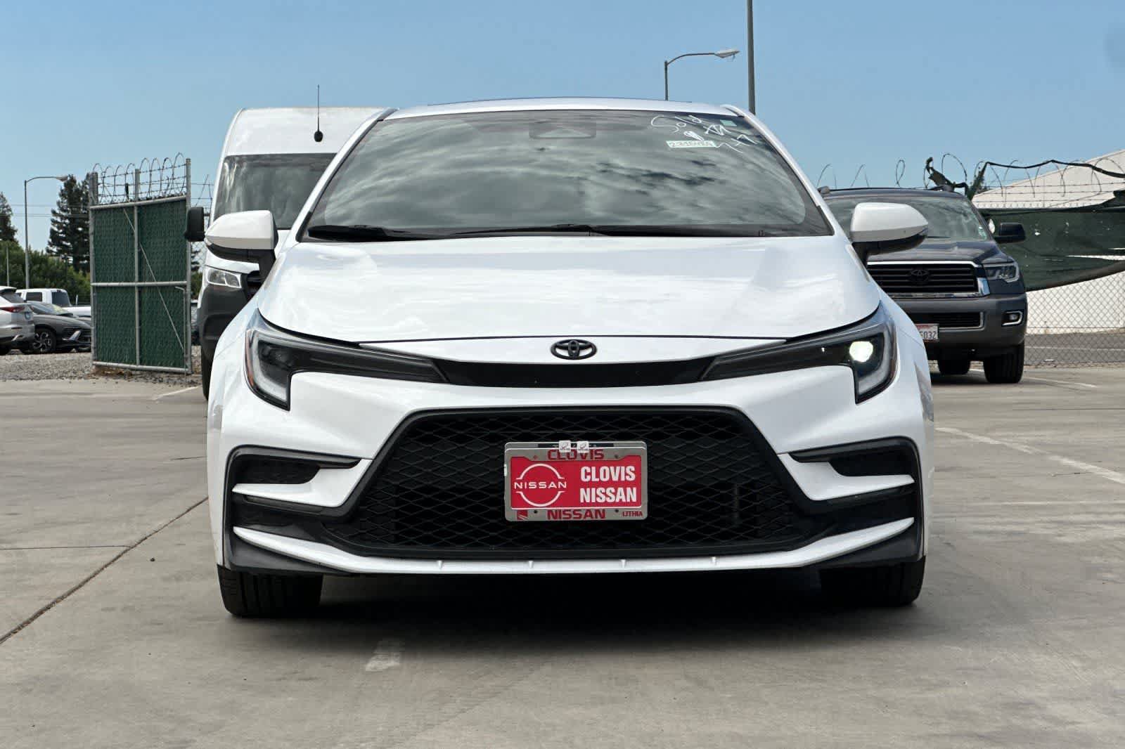 Used 2023 Toyota Corolla SE w/ SE Premium Package FWD image 11