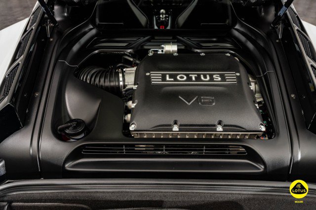 New 2025 Lotus Emira image 5