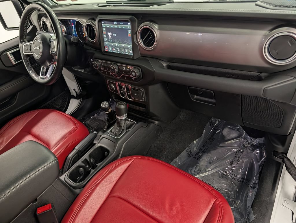Used 2021 Jeep Wrangler Unlimited Sahara AWD/4WD image 33