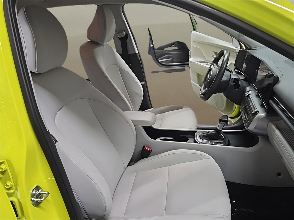 Certified 2025 Hyundai Kona SEL image 20