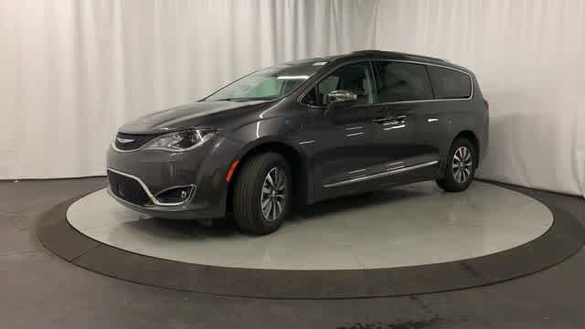 Used 2020 Chrysler Pacifica Limited w/ Advanced Safetytec Group FWD image 6