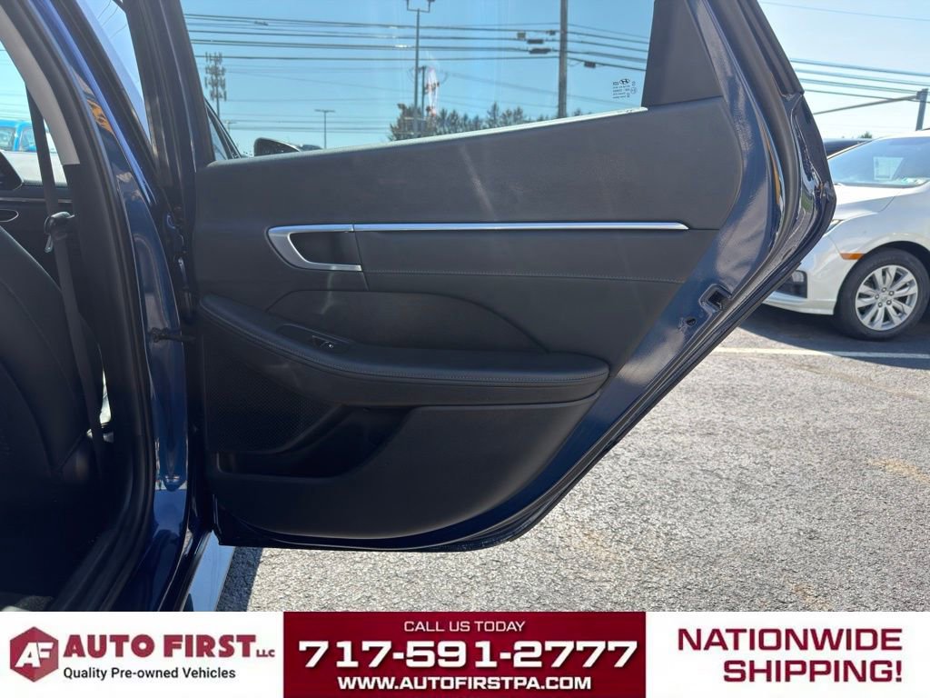 Used 2022 Hyundai Sonata Limited w/ Preferred Accessory Package FWD image 13