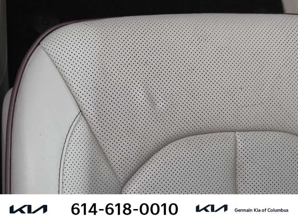 Used 2017 Chrysler Pacifica Limited w/ UConnect Theater Package FWD image 26