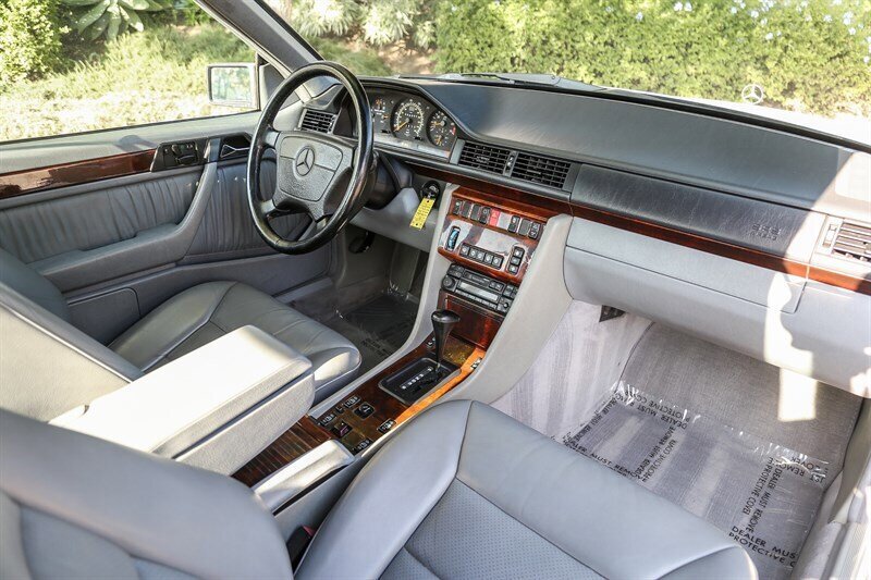 Used 1995 Mercedes-Benz E 320 Convertible image 53