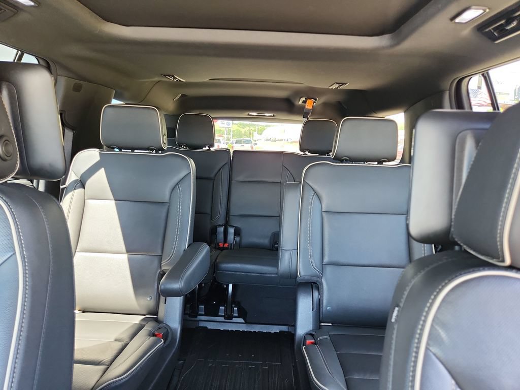 Certified 2022 GMC Yukon XL SLT w/ SLT Premium Package AWD/4WD image 35