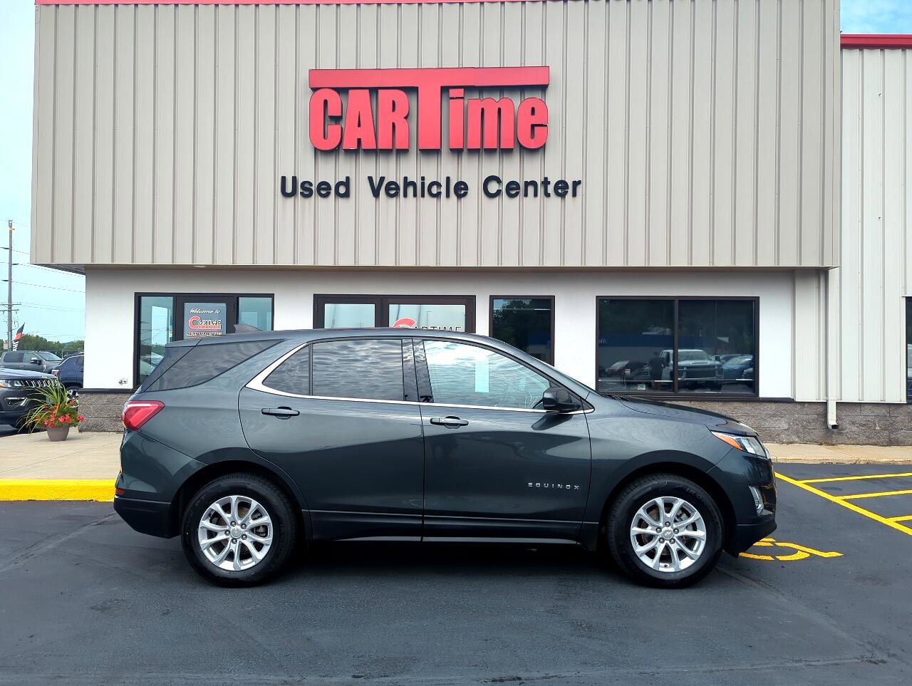 Used 2020 Chevrolet Equinox LT image 1