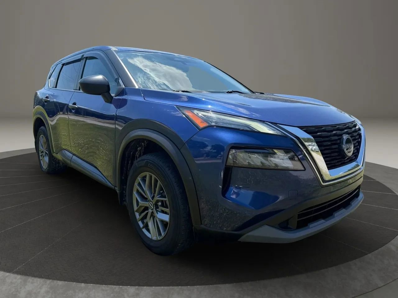 Used 2022 Nissan Rogue S AWD/4WD image 7