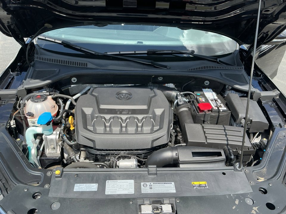 Certified 2020 Volkswagen Passat 2.0T R-Line image 20