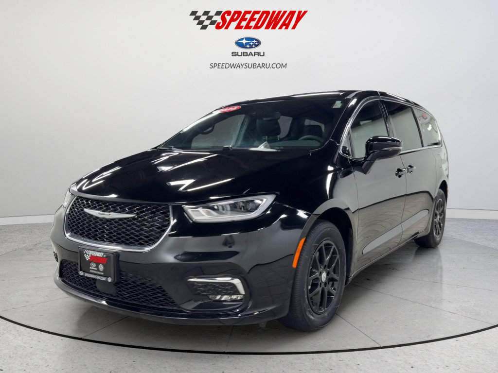 Used 2025 Chrysler Pacifica Select FWD image 12