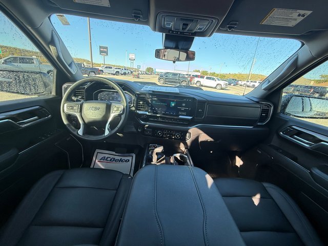 Used 2024 Chevrolet Silverado 1500 LT Trail Boss w/ Convenience Package II image 15