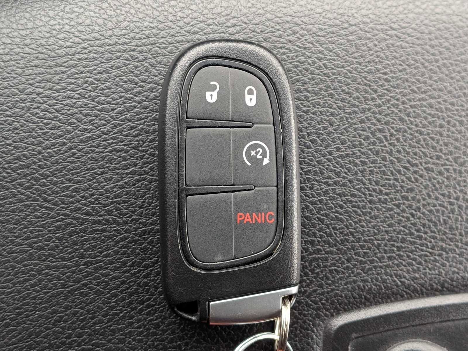 Used 2016 RAM 1500 Laramie w/ Convenience Group AWD/4WD image 31