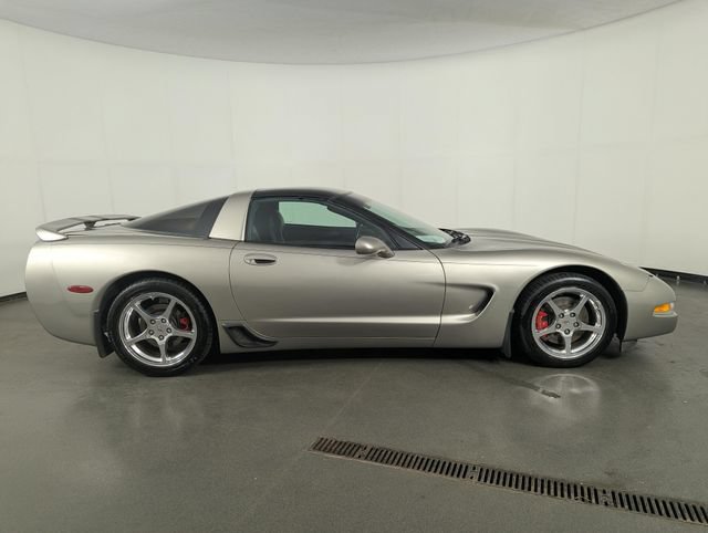 Used 1999 Chevrolet Corvette Coupe w/ Memory Pkg RWD image 9