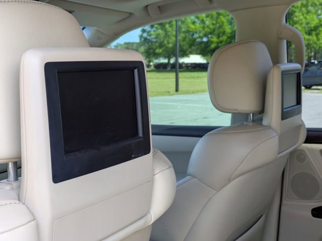 Used 2015 Lexus LX 570 4WD w/ Luxury Package image 26