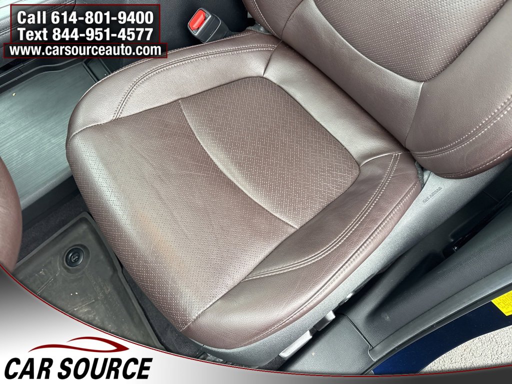 Used 2022 Toyota Sienna Platinum image 11