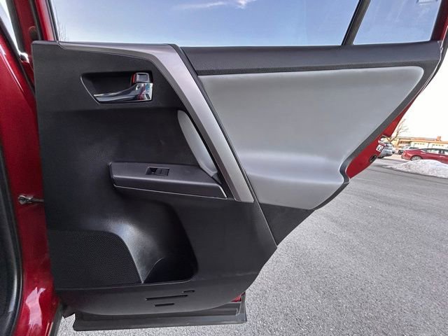 Used 2018 Toyota RAV4 XLE image 41