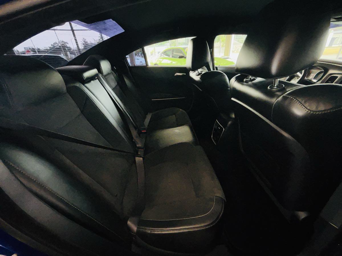 Used 2022 Dodge Charger Scat Pack w/ Dynamics Package RWD image 37