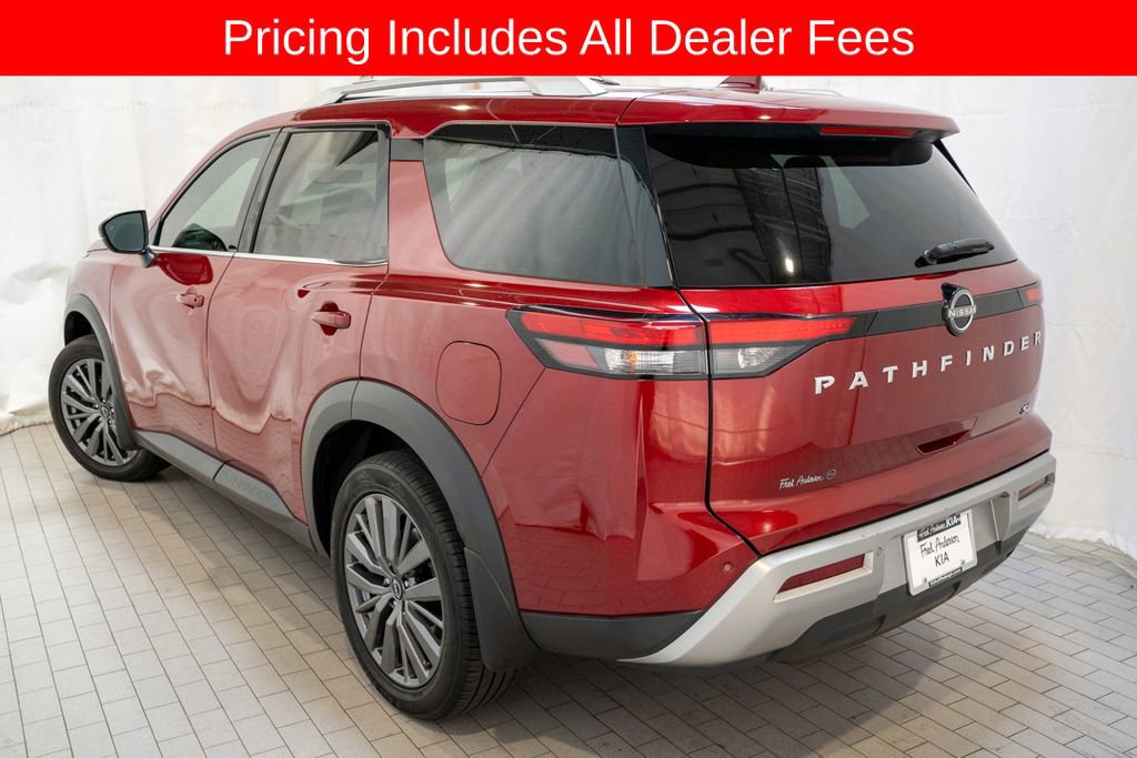 Used 2024 Nissan Pathfinder SL w/ SL Premium Package FWD image 3