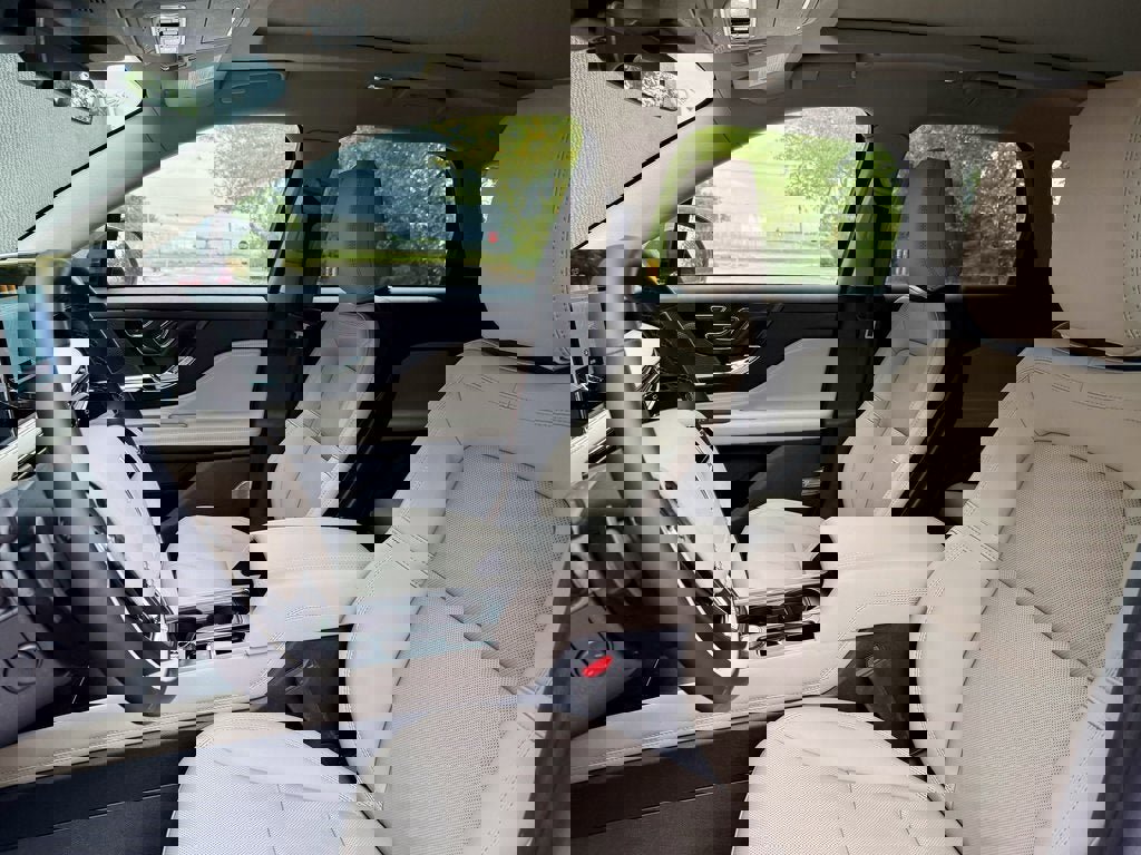 New 2025 Lincoln Corsair AWD w/ Equipment Group 101A image 10