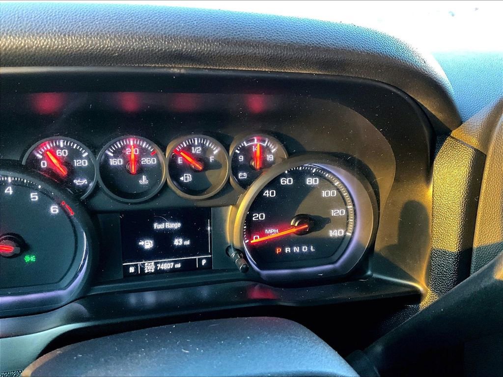 Used 2020 Chevrolet Silverado 1500 Custom w/ Custom Value Package image 18