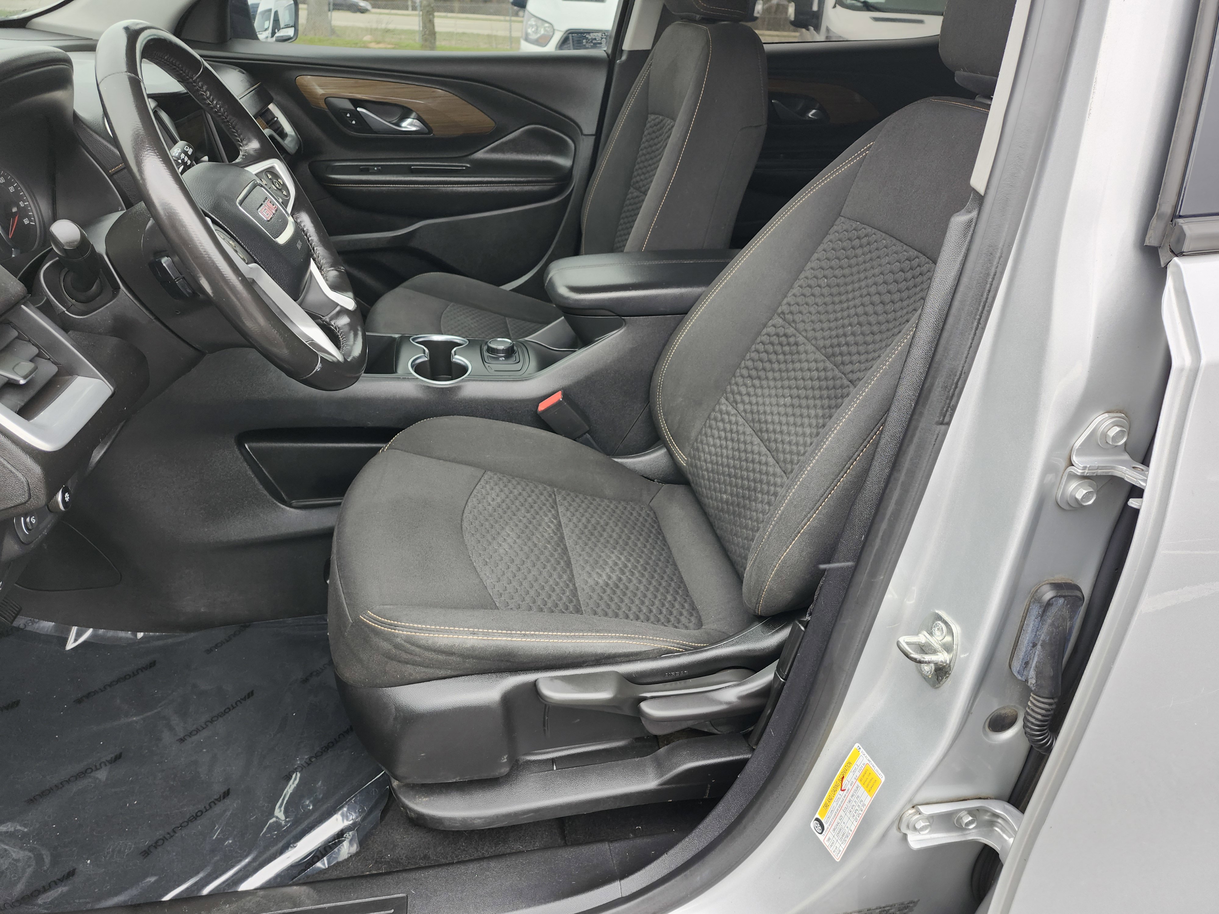 Used 2019 GMC Terrain SLE image 23