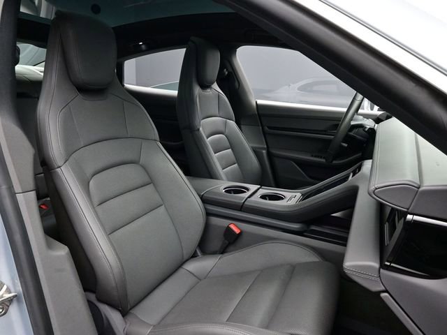 Certified 2022 Porsche Taycan 4S image 18