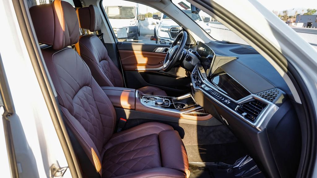 Used 2026 BMW X7 xDrive40i image 21