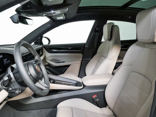 New 2026 Porsche Macan Electric image 5