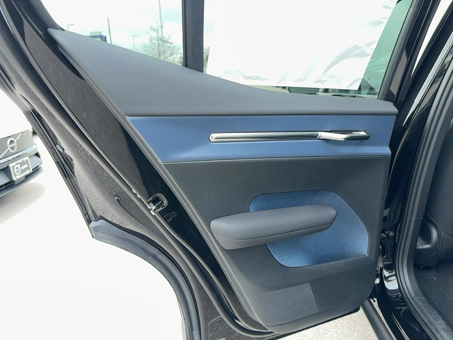 New 2026 Volvo EX30 Cross Country Ultra AWD/4WD image 16