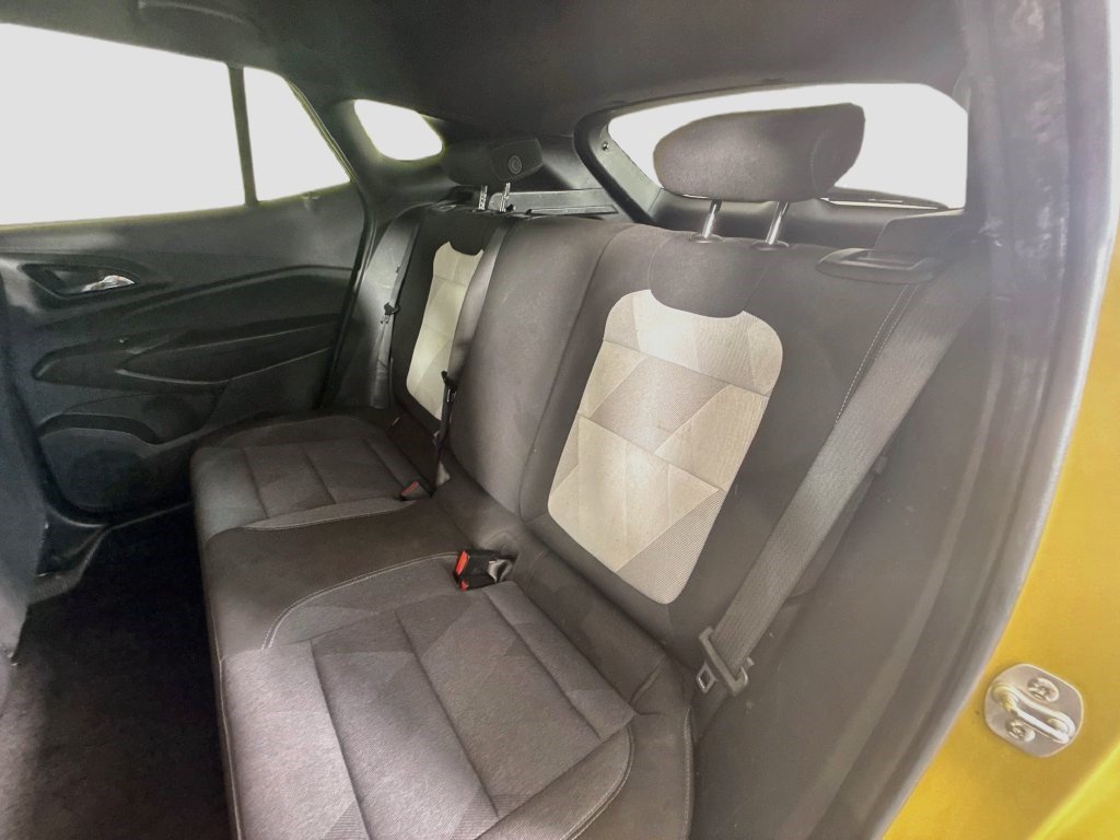 Used 2024 Chevrolet Trax RS FWD image 23