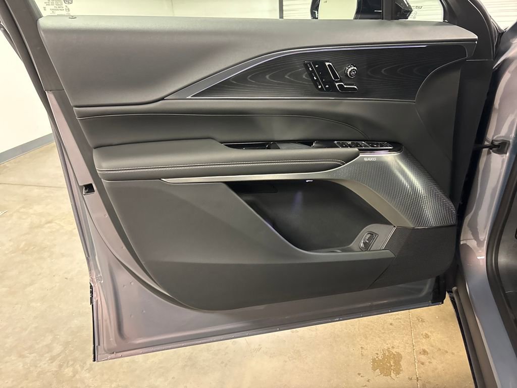 New 2026 Cadillac Lyriq Premium Luxury image 21