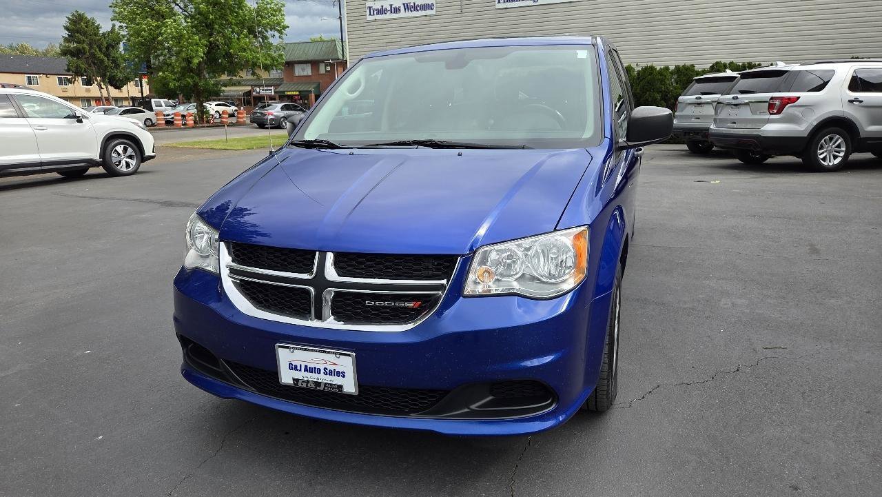 Used 2019 Dodge Grand Caravan SE w/ UConnect Hands-Free Group FWD image 3