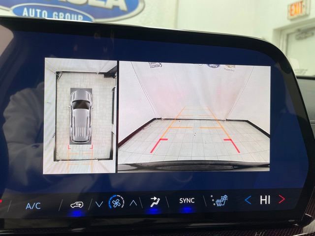 New 2026 Chevrolet Traverse Z71 w/ Driver Confidence Package image 5