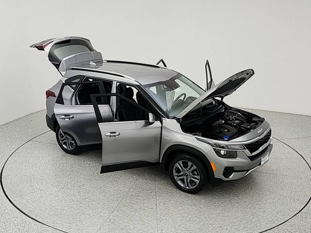 Used 2023 Kia Seltos S AWD/4WD image 38