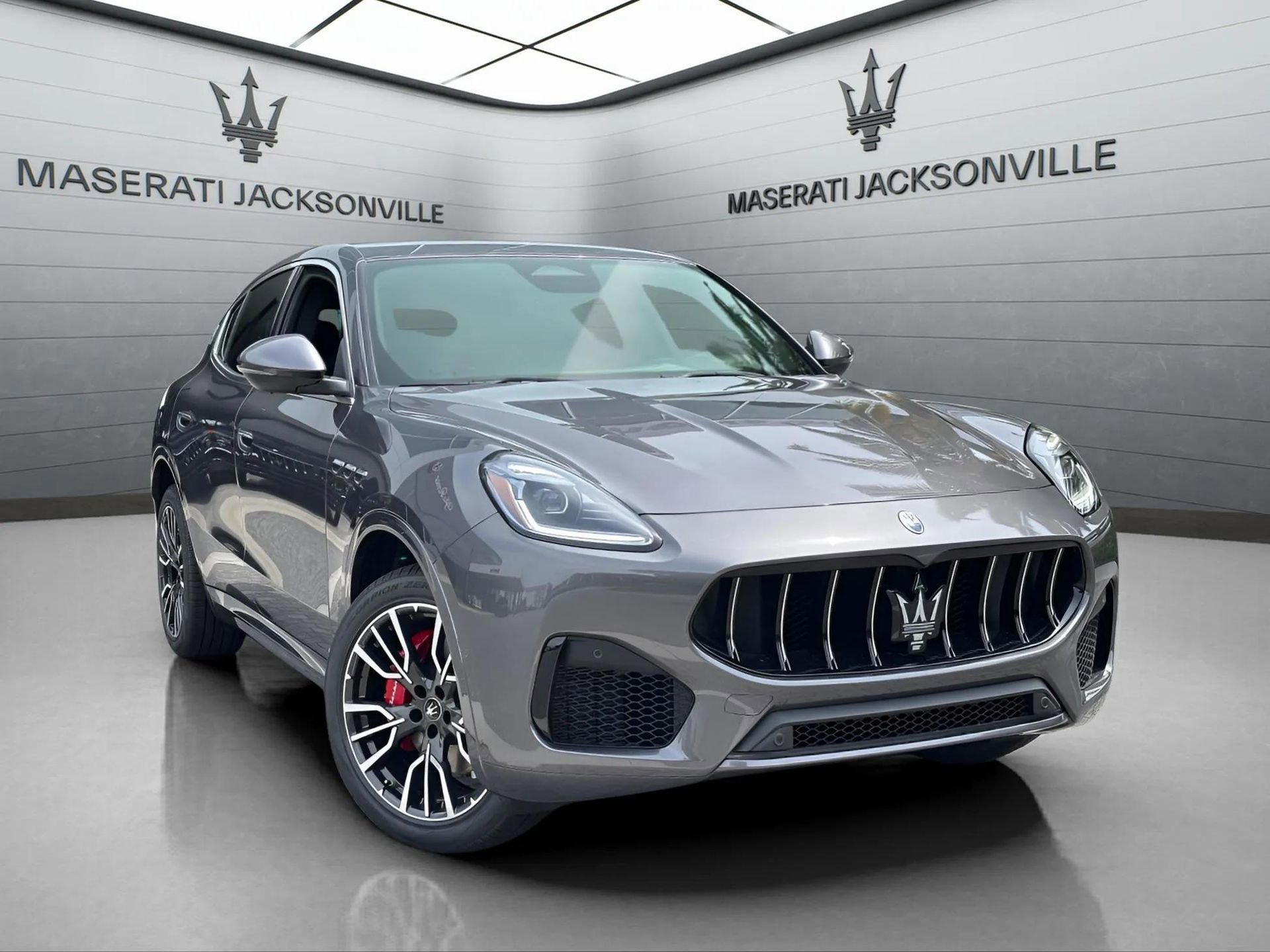 New 2025 Maserati Grecale GT