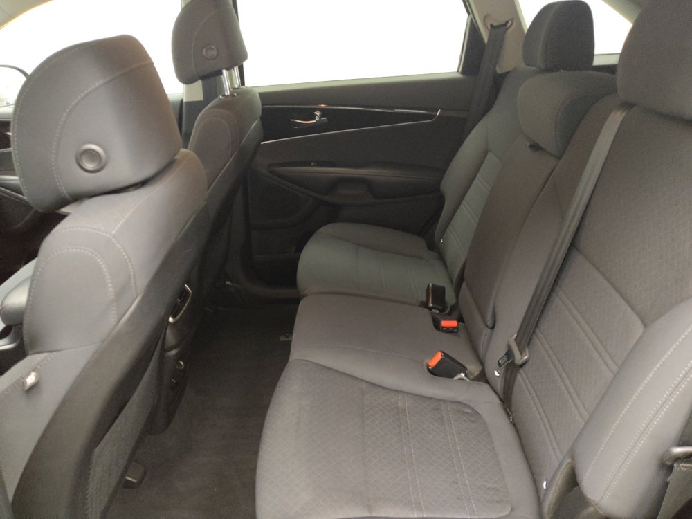 Used 2017 Kia Sorento LX FWD image 18
