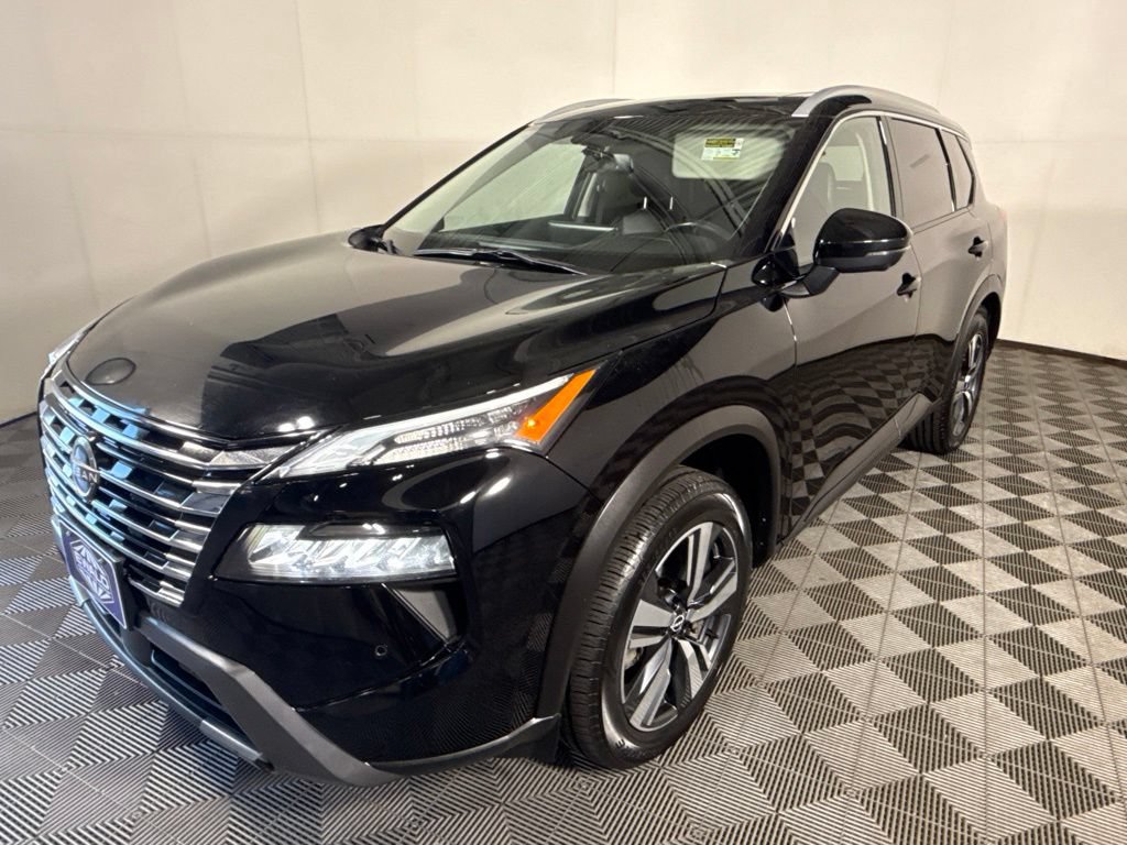 Used 2024 Nissan Rogue SL AWD/4WD image 5