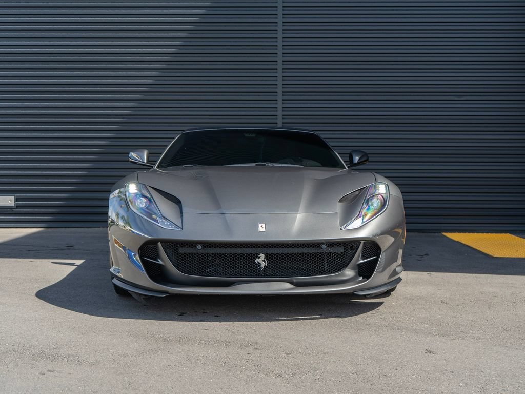 Used 2019 Ferrari 812 Superfast RWD image 6