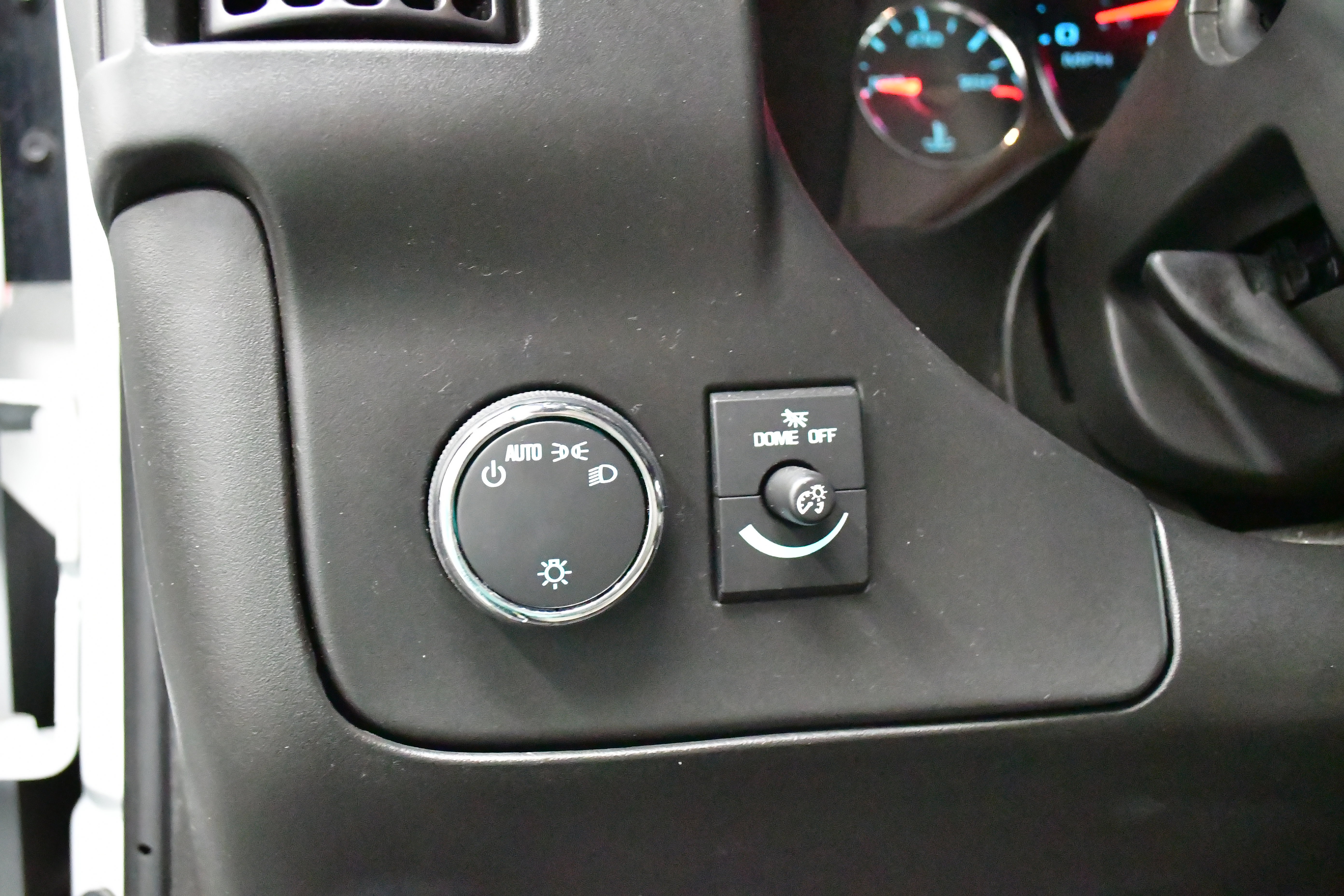 Used 2023 Chevrolet Express 3500 LT w/ LT Preferred Equipment Group RWD image 17