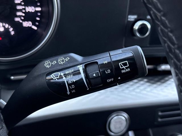 Used 2024 Kia Carnival LX FWD image 25