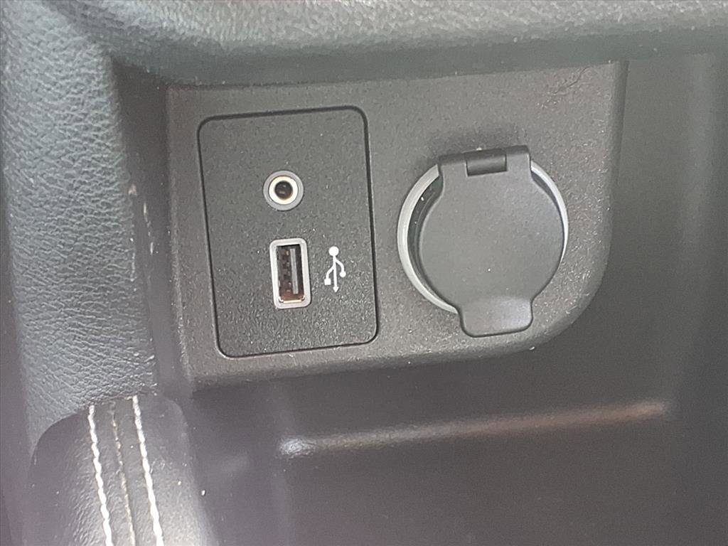 Used 2018 Nissan Kicks SV image 8