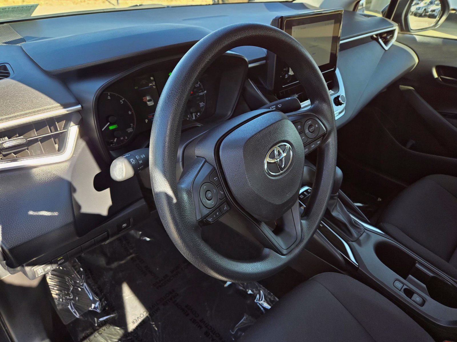 Used 2023 Toyota Corolla LE w/ Carpet Mat Package (TMS) FWD image 13