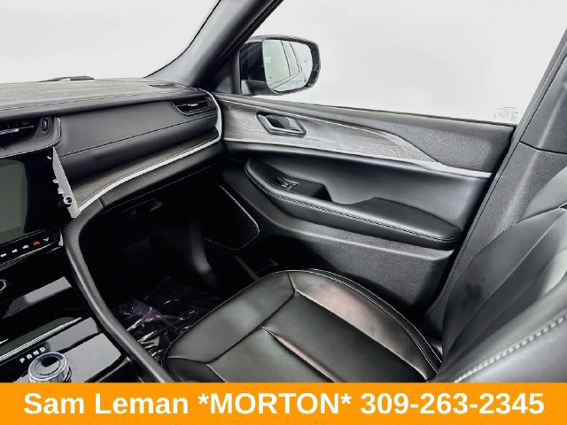 Used 2026 Jeep Grand Cherokee Limited w/ Limited Altitude Package AWD/4WD image 24