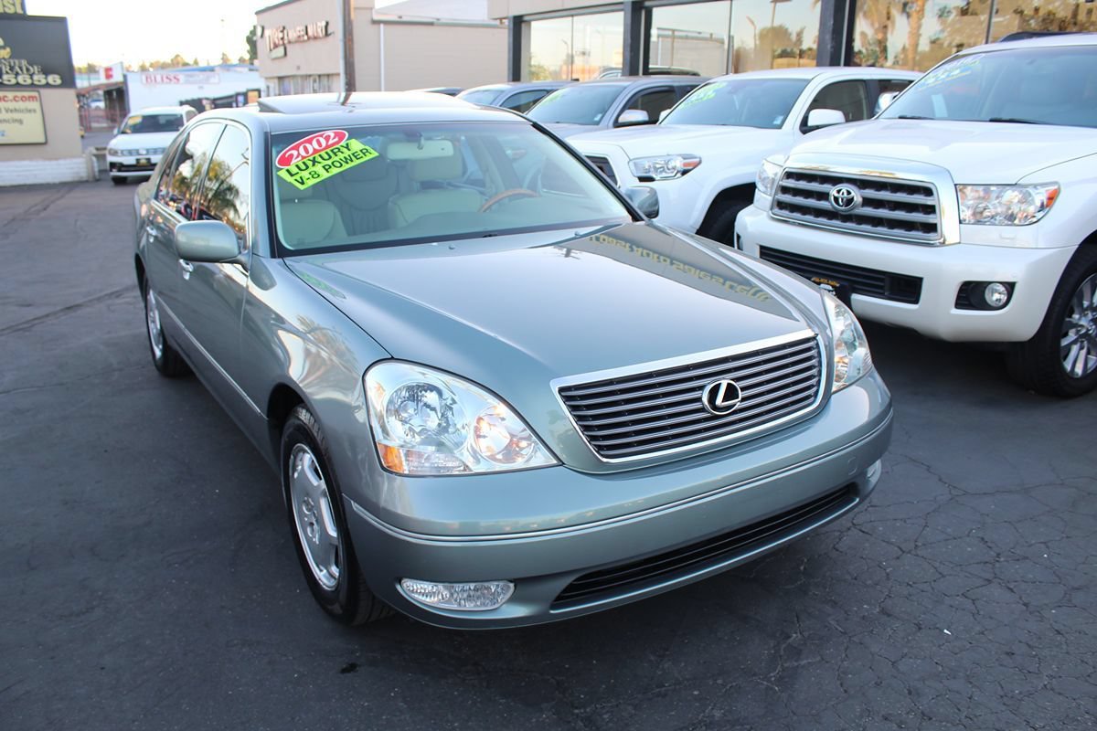 Used 2002 Lexus LS 430 w/ Navigation/Mark Levinson Pkg RWD image 8