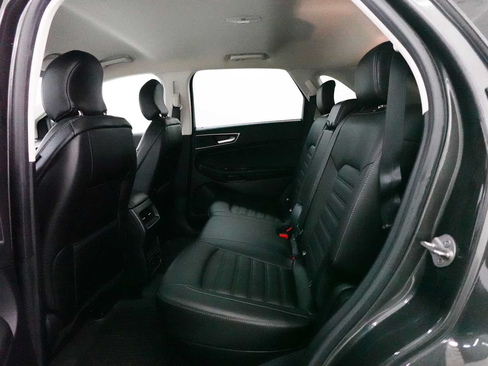 Used 2019 Ford Edge SEL w/ Equipment Group 201A AWD/4WD image 25