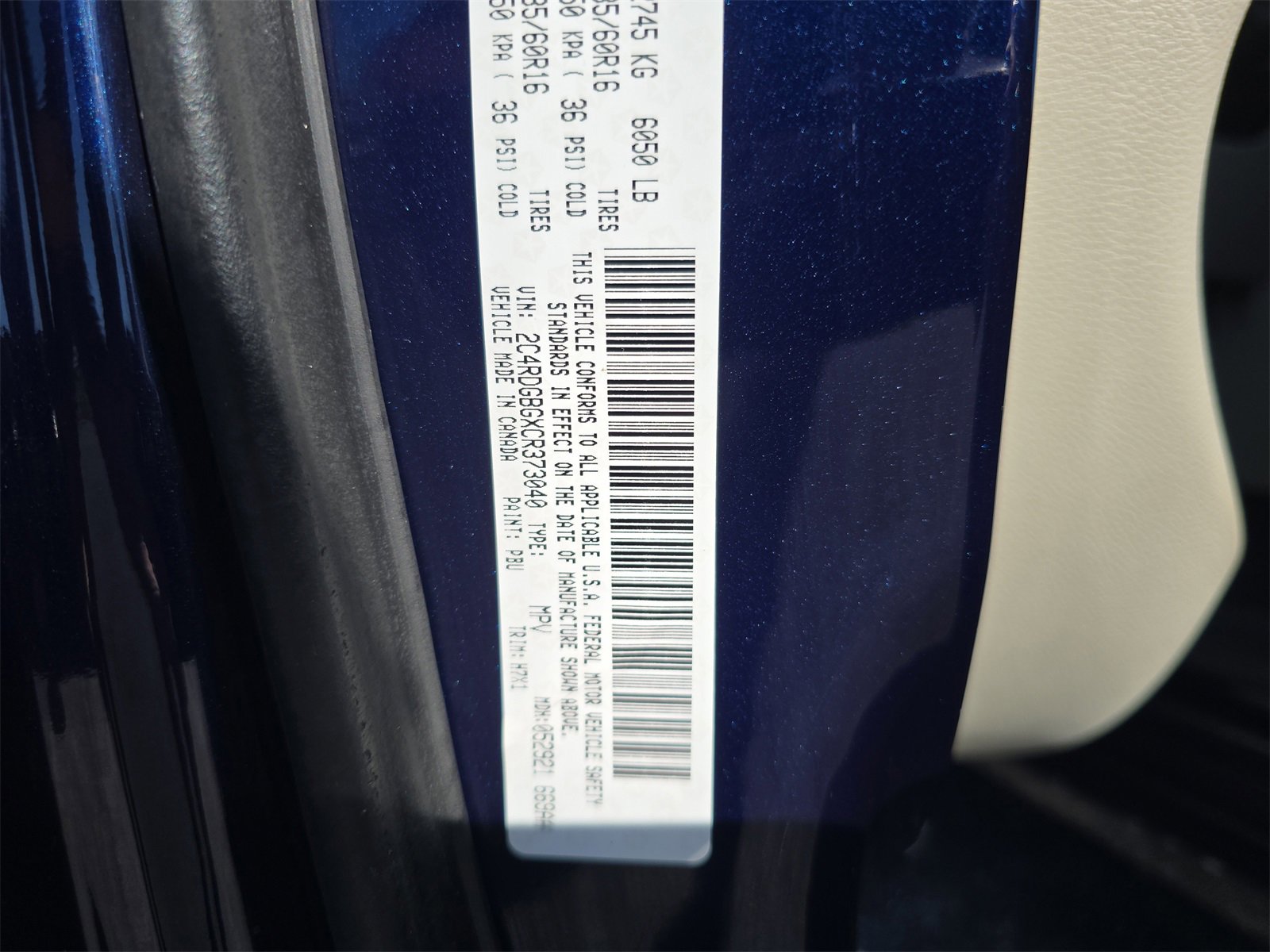 Used 2012 Dodge Grand Caravan SE image 23