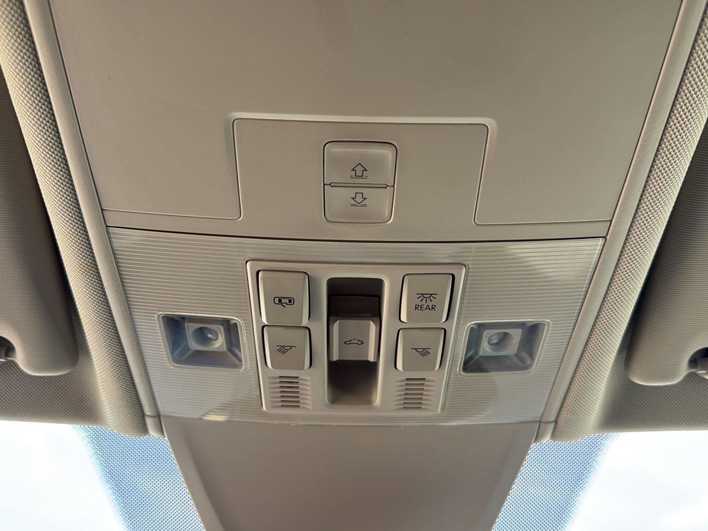 Used 2024 Volkswagen Tiguan Wolfsburg Edition image 19