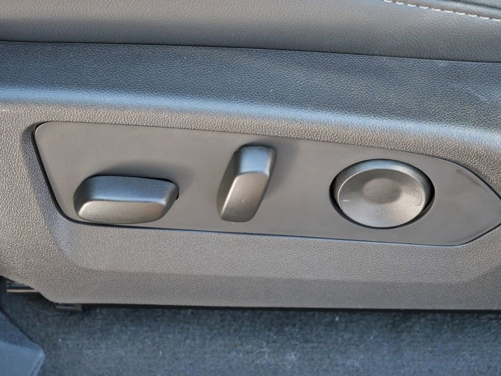 New 2026 GMC Canyon Elevation w/ Convenience Package image 37