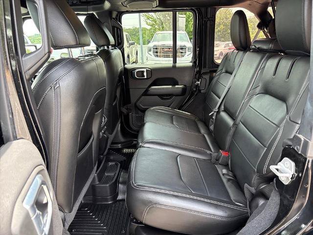 Used 2022 Jeep Wrangler Unlimited Sahara AWD/4WD image 8