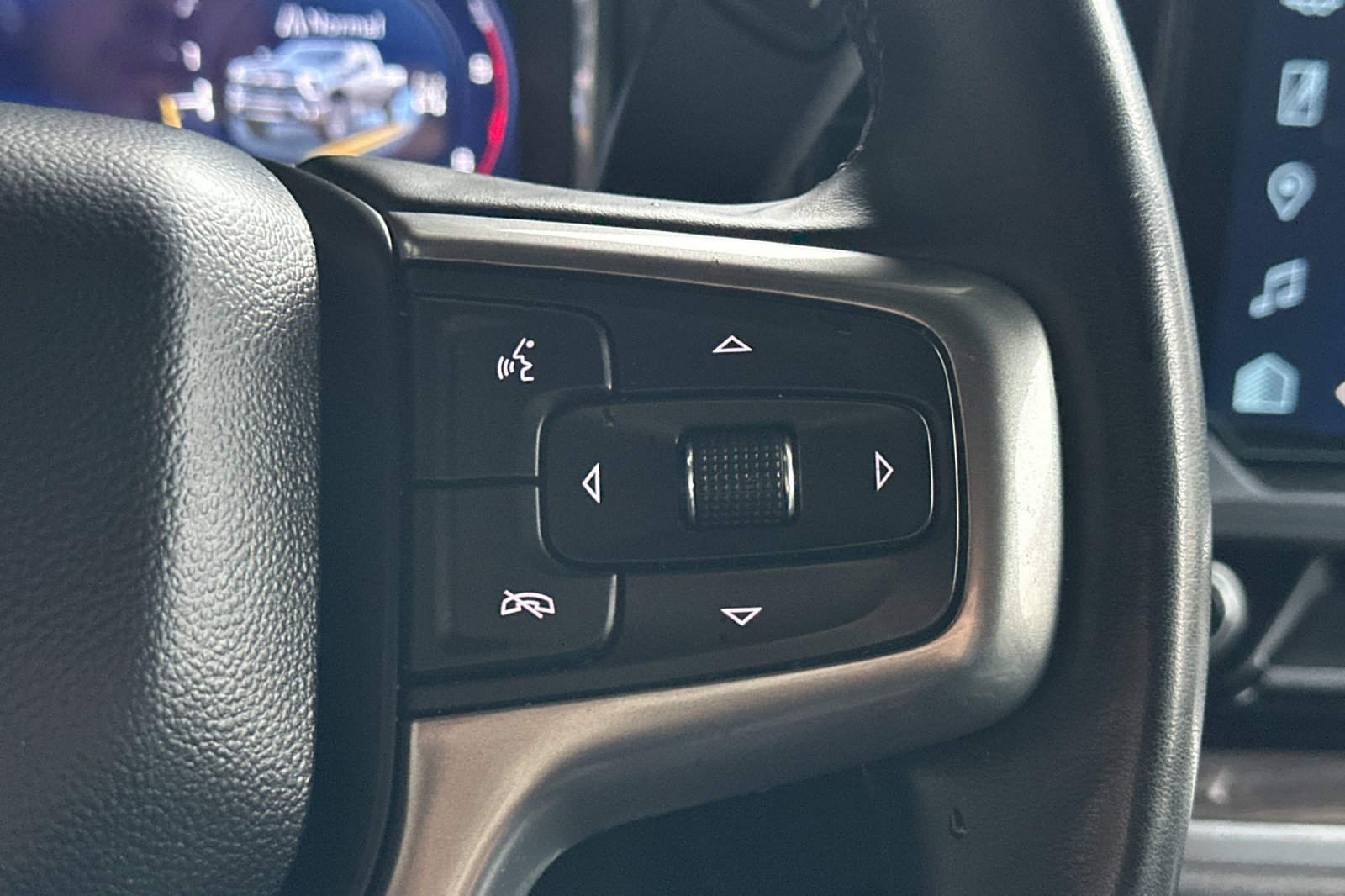 Used 2024 Chevrolet Silverado 3500 LTZ w/ LTZ Premium Package image 30